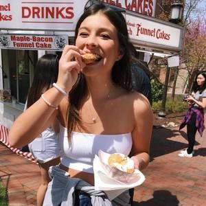 Meet your Posher, Anna